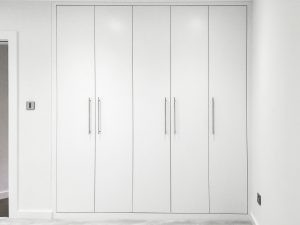 Contemporary style 5 plain doors fitted wardrobe with LED lighting