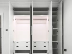 Contemporary style 5 plain doors fitted wardrobe with LED lighting